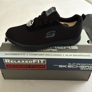 Non slip sketchers. 6.5